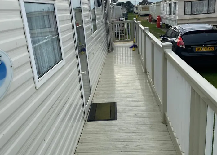 Sealands Park, Sleeps 6, Wifi, Heating, Veranda,Beach Access